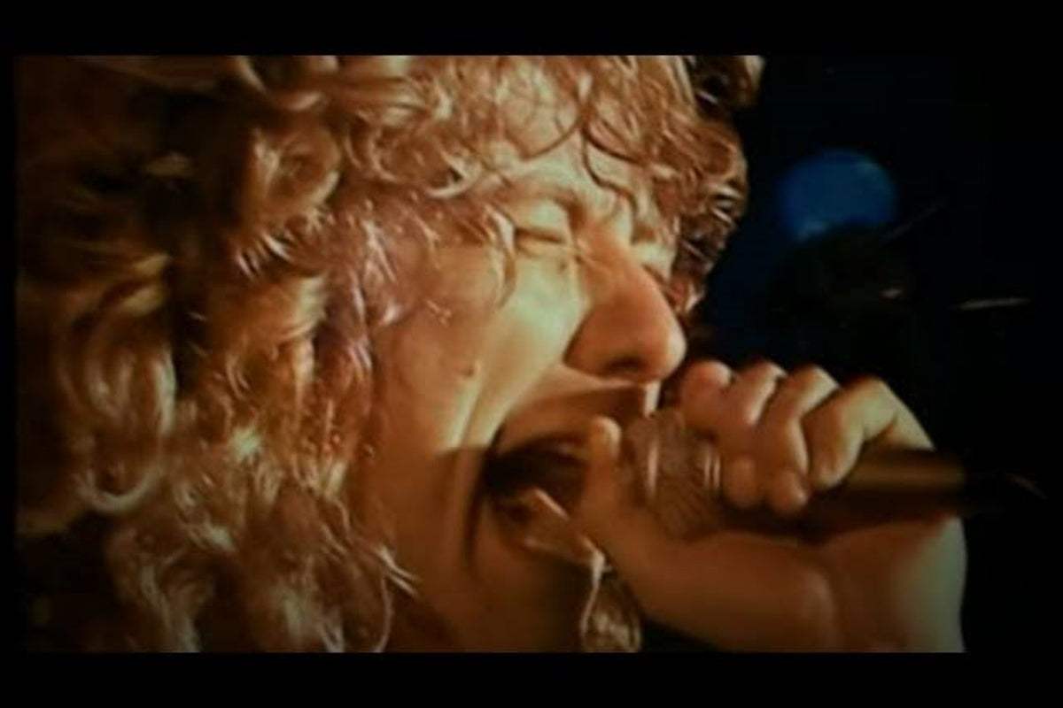 15 Best Guitar Riffs You Just Have to Hear