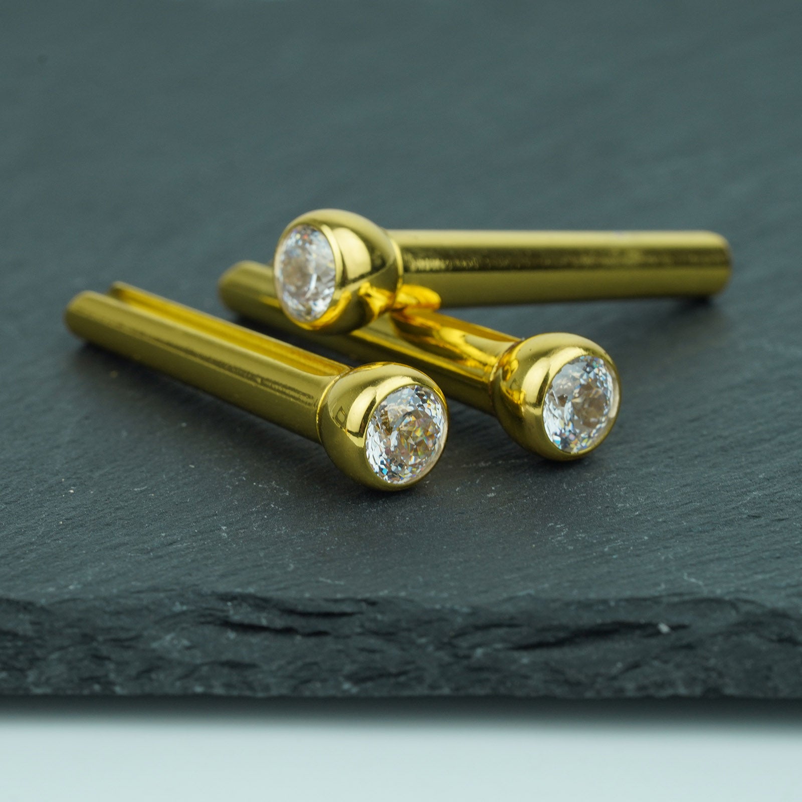 Acoustic Guitar Bridge Pins – Clear Diamond Inlays | Guyker