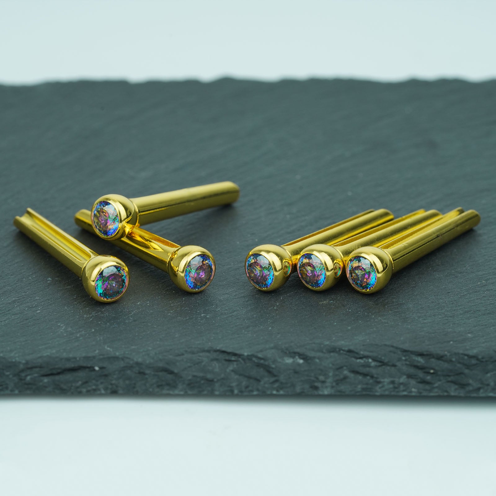 Acoustic Guitar Bridge Pins – Colored Diamond Inlays | Guyker
