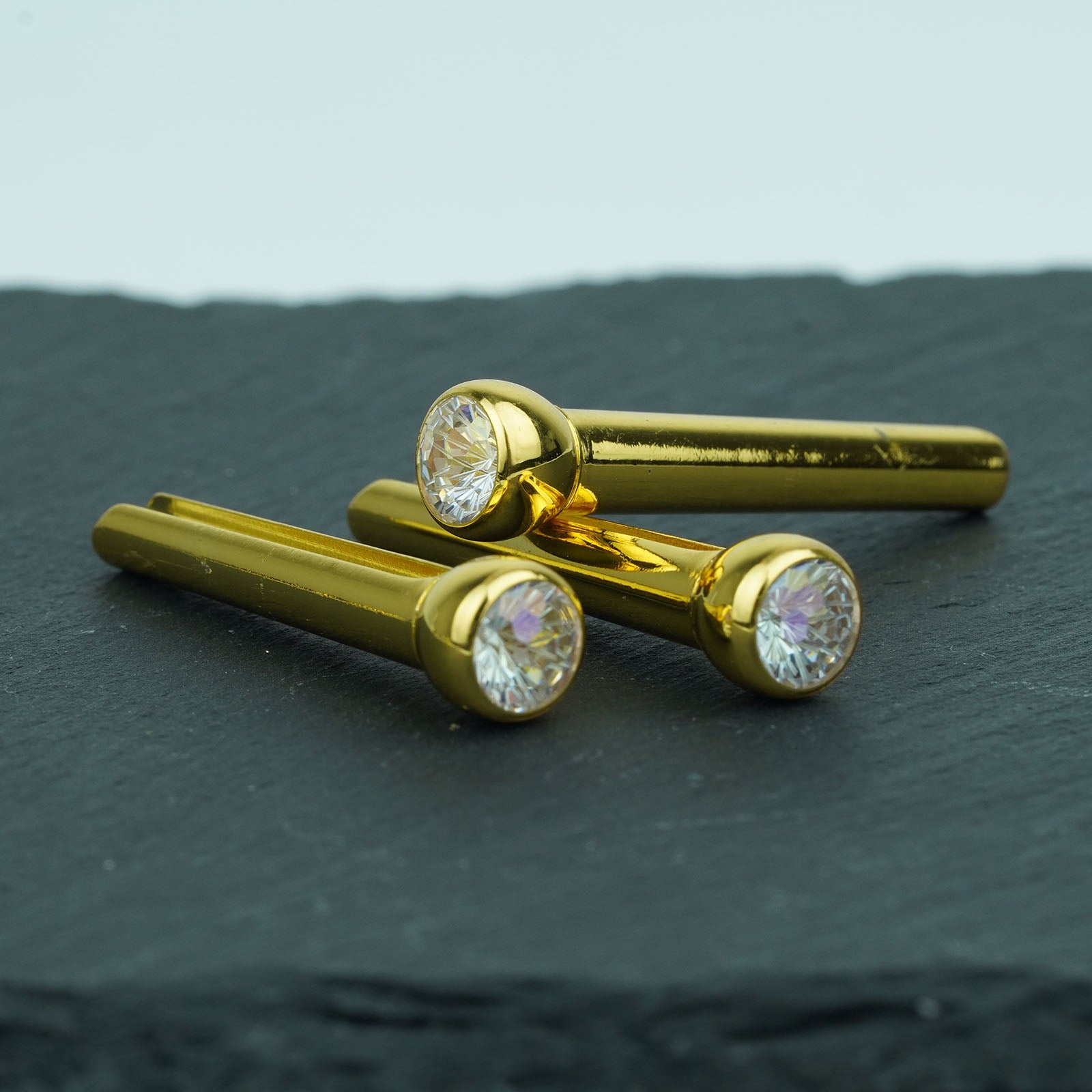 Acoustic Guitar Bridge Pins – Crystal Diamond Inlays | Guyker