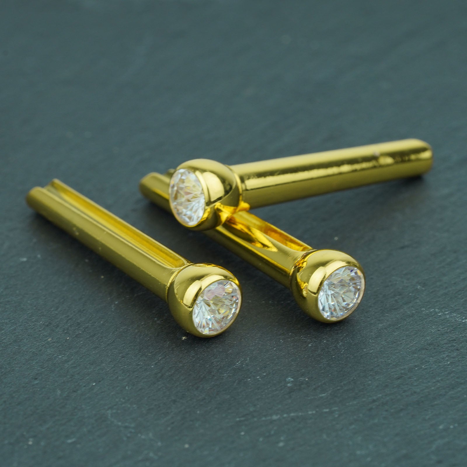 Acoustic Guitar Bridge Pins – Crystal Diamond Inlays | Guyker