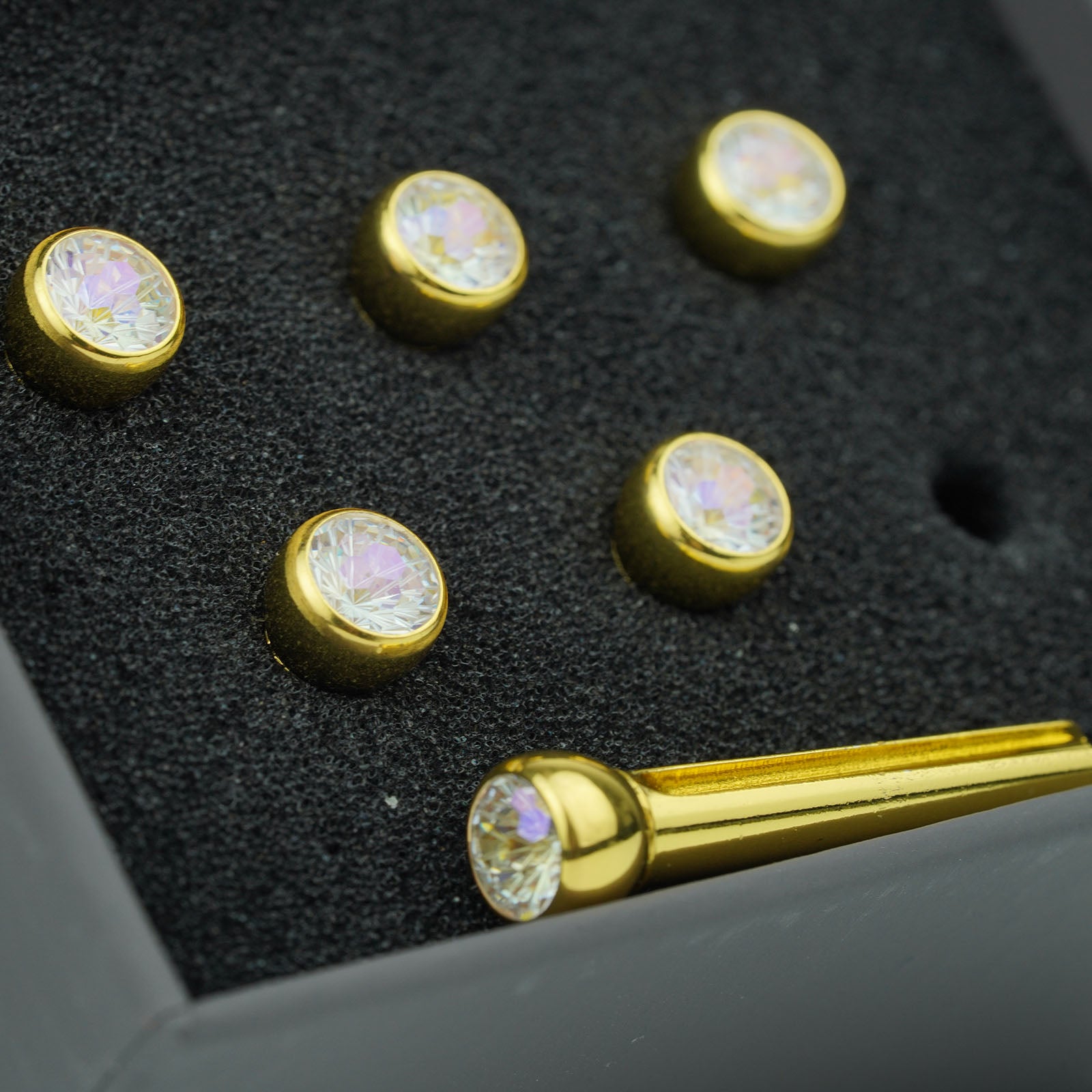 Acoustic Guitar Bridge Pins – Crystal Diamond Inlays | Guyker