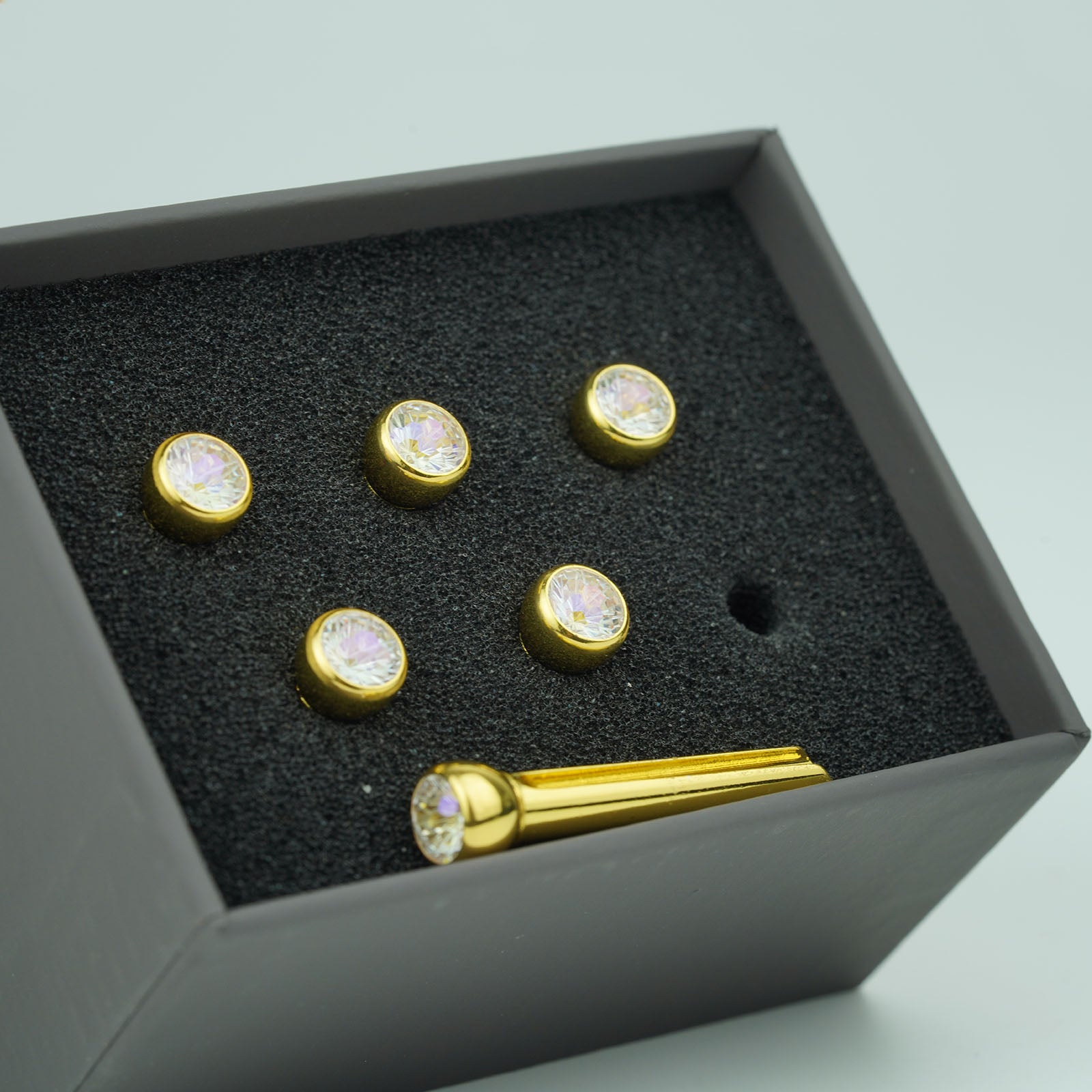 Acoustic Guitar Bridge Pins – Crystal Diamond Inlays | Guyker