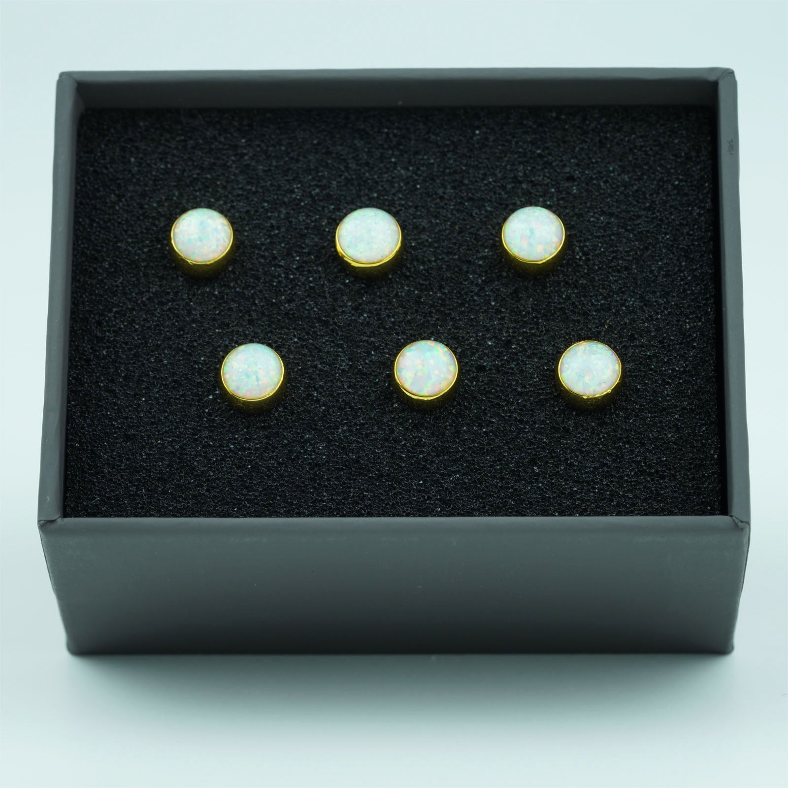 Acoustic Guitar Bridge Pins – Pearl White Chips | Guyker