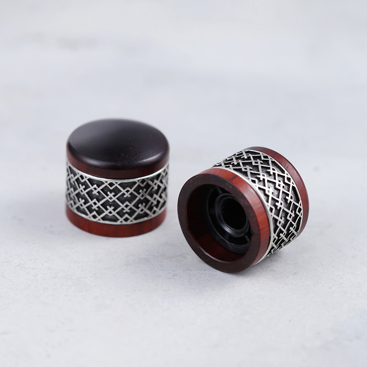 Antique Silver & Gold Potentiometer Control Knobs with Window Detailing Dia. 6mm for Guitar & Bass | Guyker