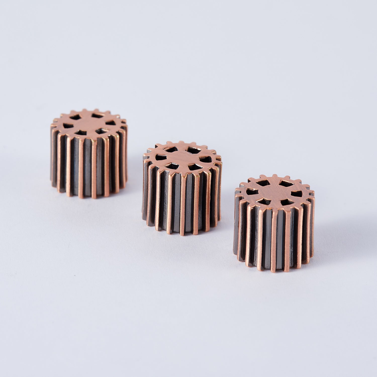 Brass Gear Control Knobs Dia. 6mm – Dual Color Options for Guitar & Bass | Guyker