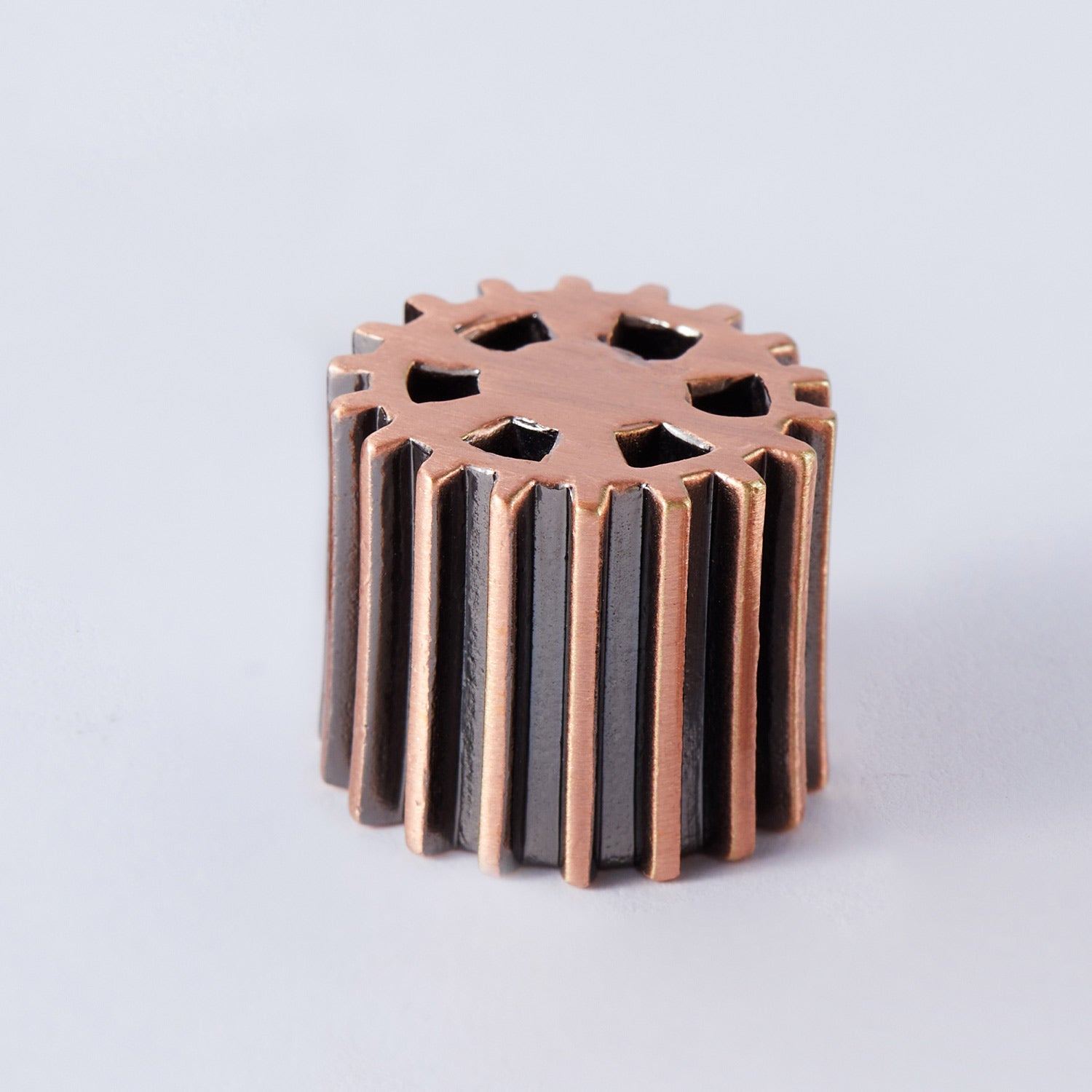 Brass Gear Control Knobs Dia. 6mm – Dual Color Options for Guitar & Bass | Guyker