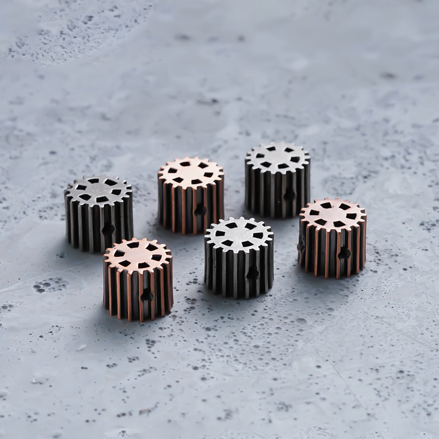 Brass Gear Control Knobs Dia. 6mm – Dual Color Options for Guitar & Bass | Guyker