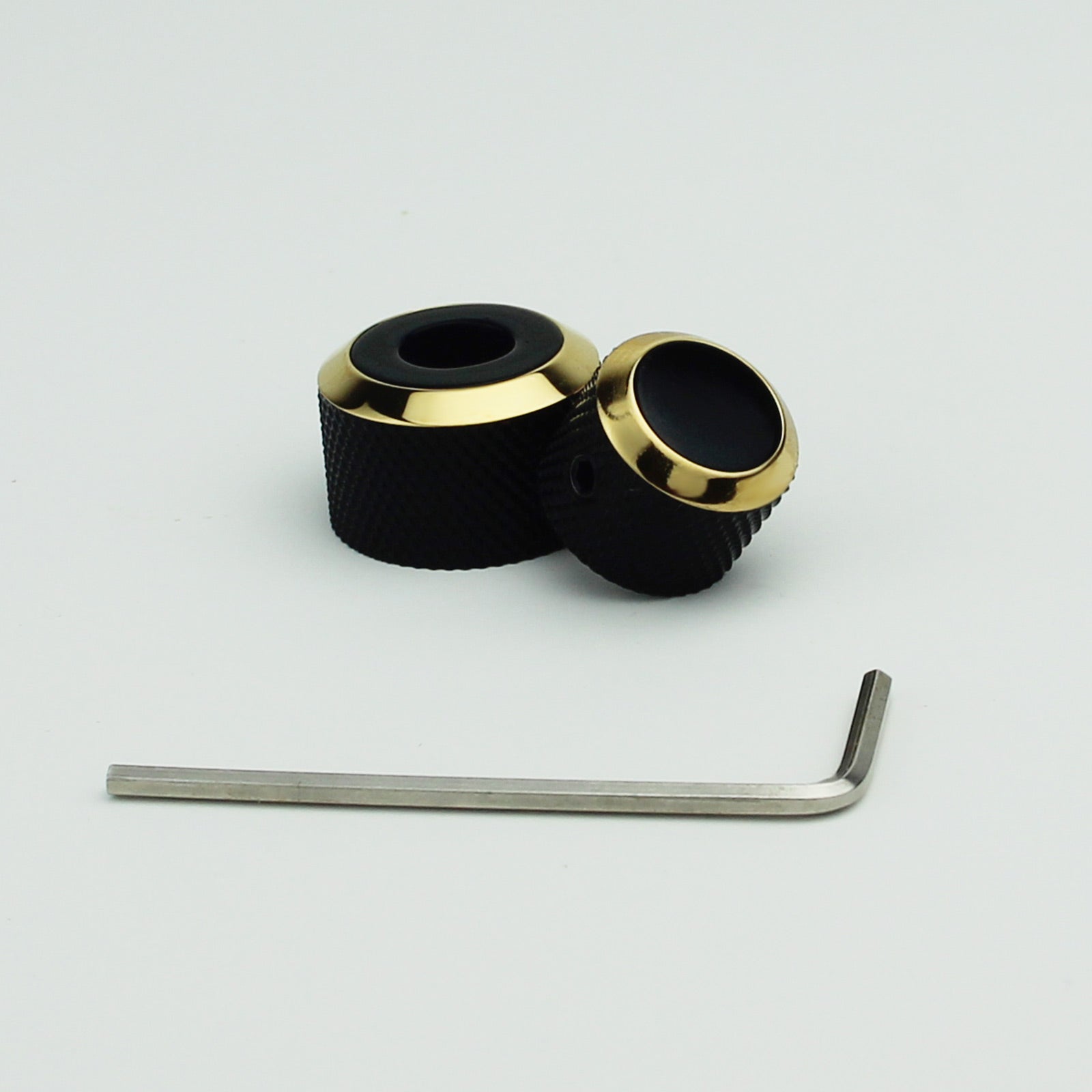 Dual Knurled Dome Control Knobs Dia. 6.4/8mm CNC Solid Brass for Guitar | Guyker