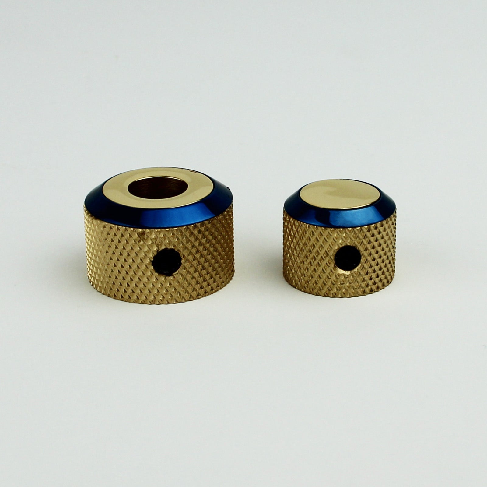 Dual Knurled Dome Control Knobs Dia. 6.4/8mm CNC Solid Brass for Guitar | Guyker