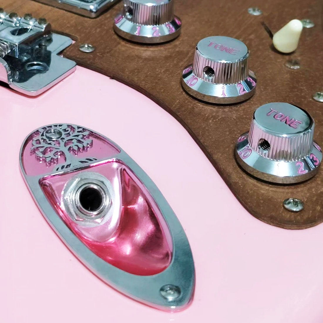 Guyker GJ008 Metal Jack Plate Oval Boat Style for Guitar & Bass