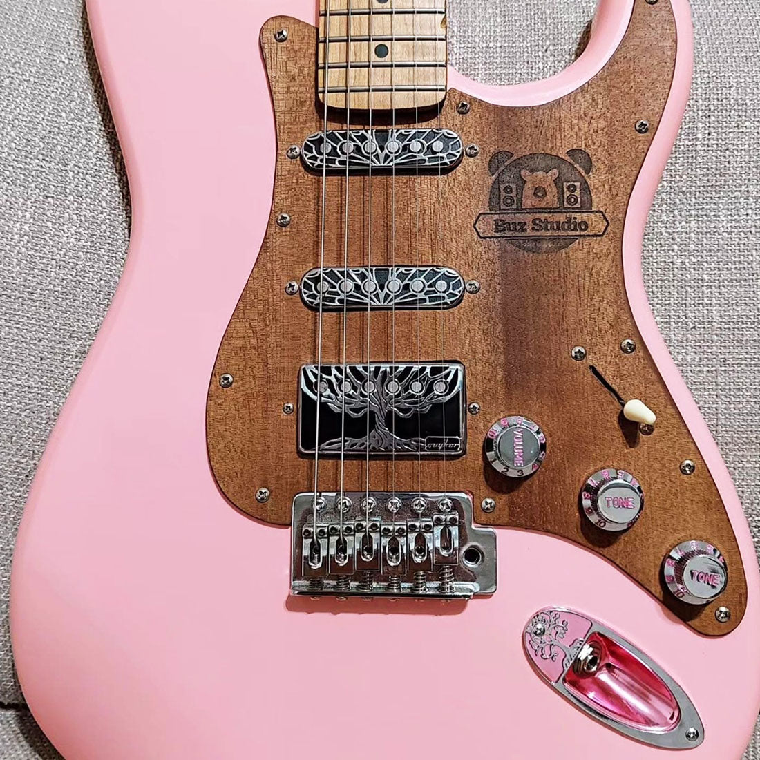 Guyker Single Coil Guitar Pickup Covers (52mm Pole Spacing) Copper Hollow Out Styl PS005