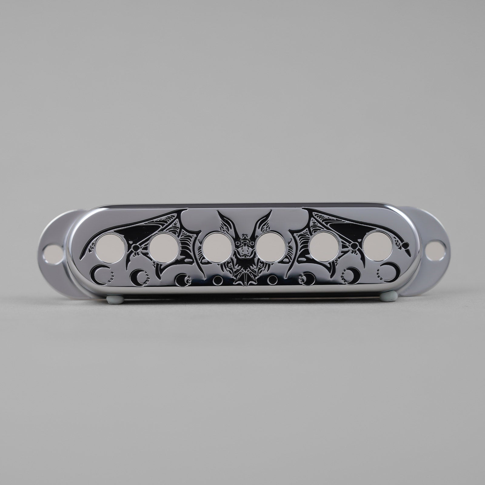 Bat Wings Brass Single Pickup Covers for Stratocaster®| Guyker