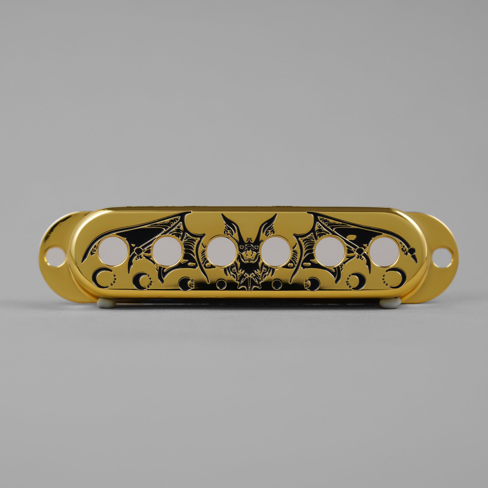 Bat Wings Brass Single Pickup Covers for Stratocaster®| Guyker