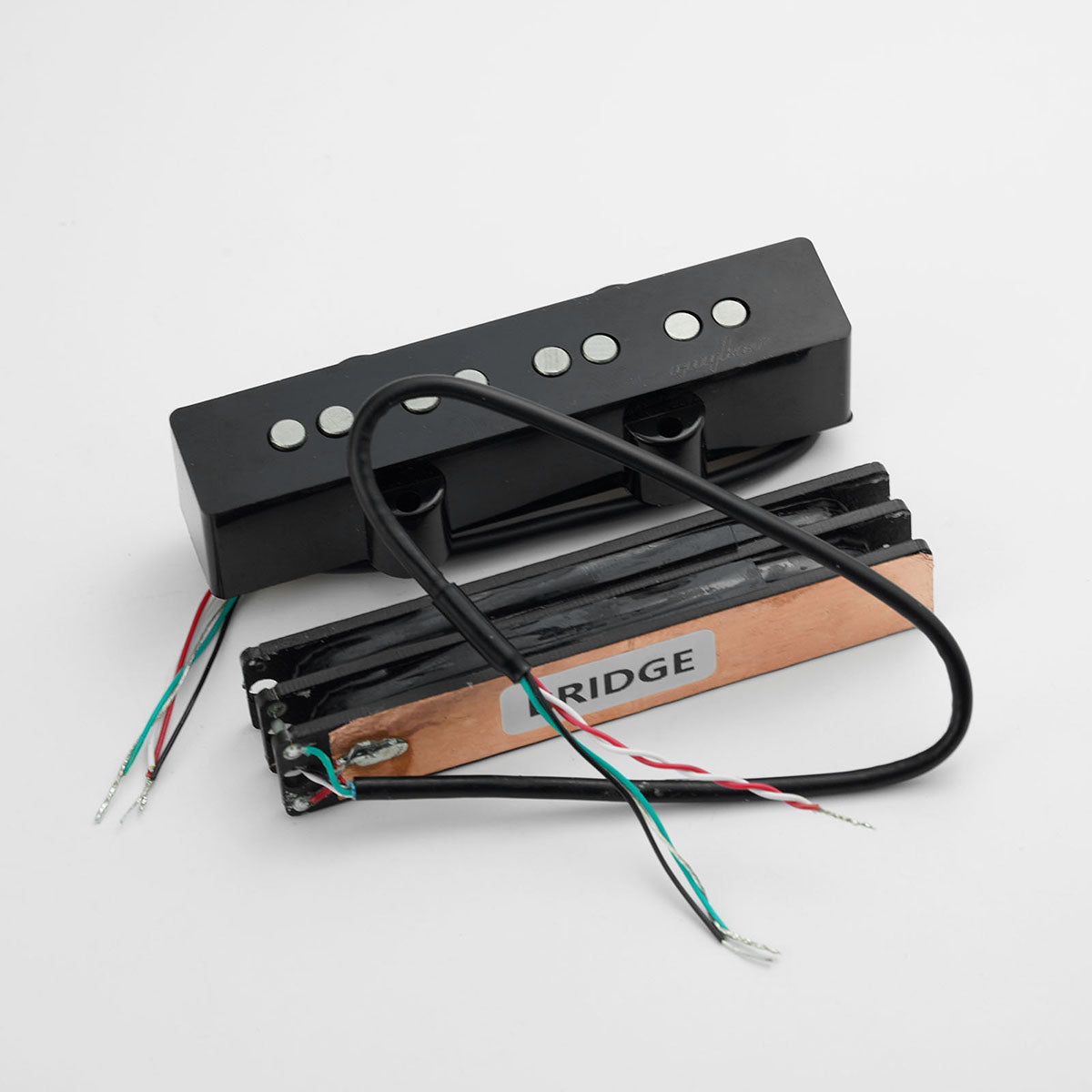 Noiseless Stacked Single Coil Style Bass Pickup – Neck 18K & Bridge 19K Guyker