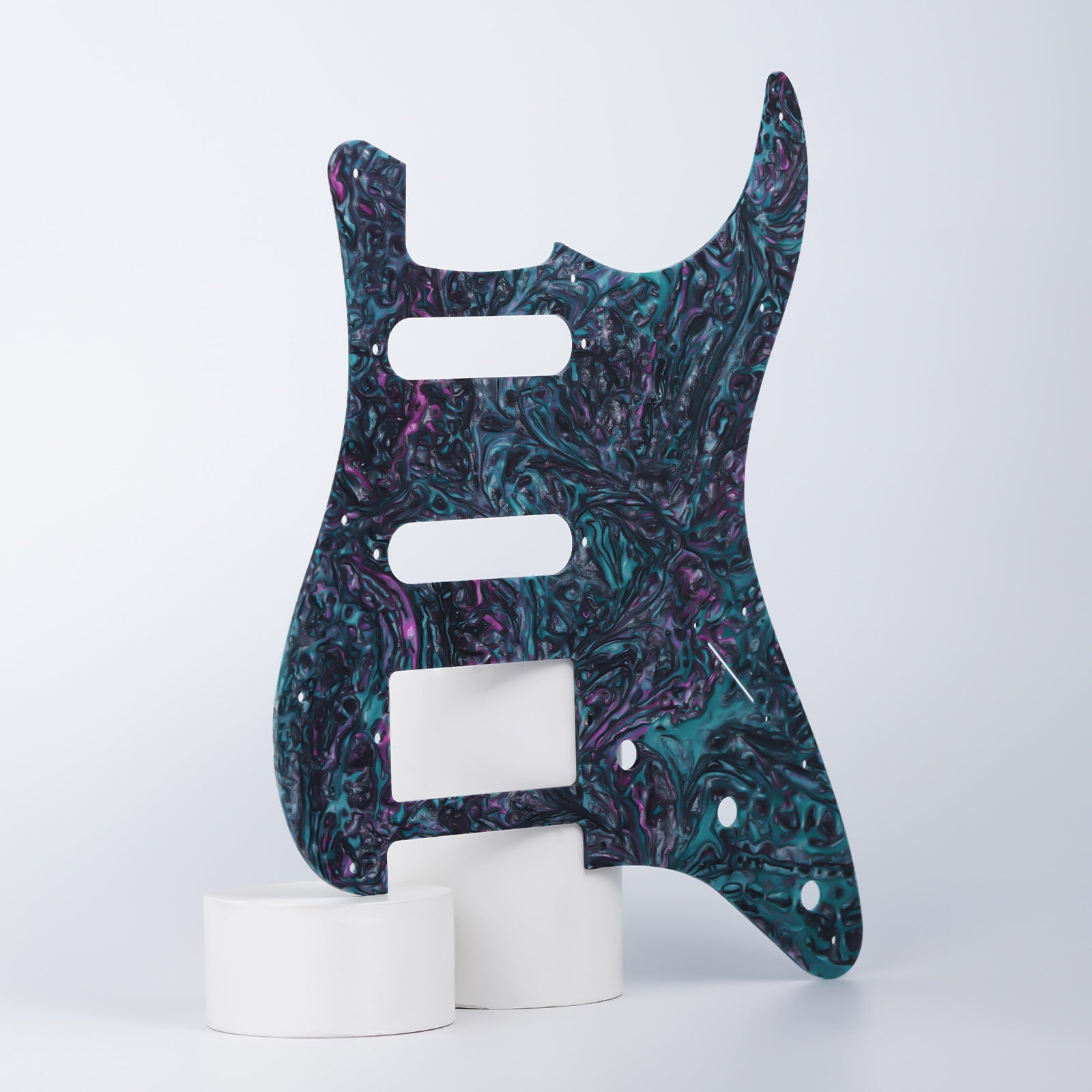 PG004 11-hole S/S/H Modern Resin Pickguard for Stratocaster®