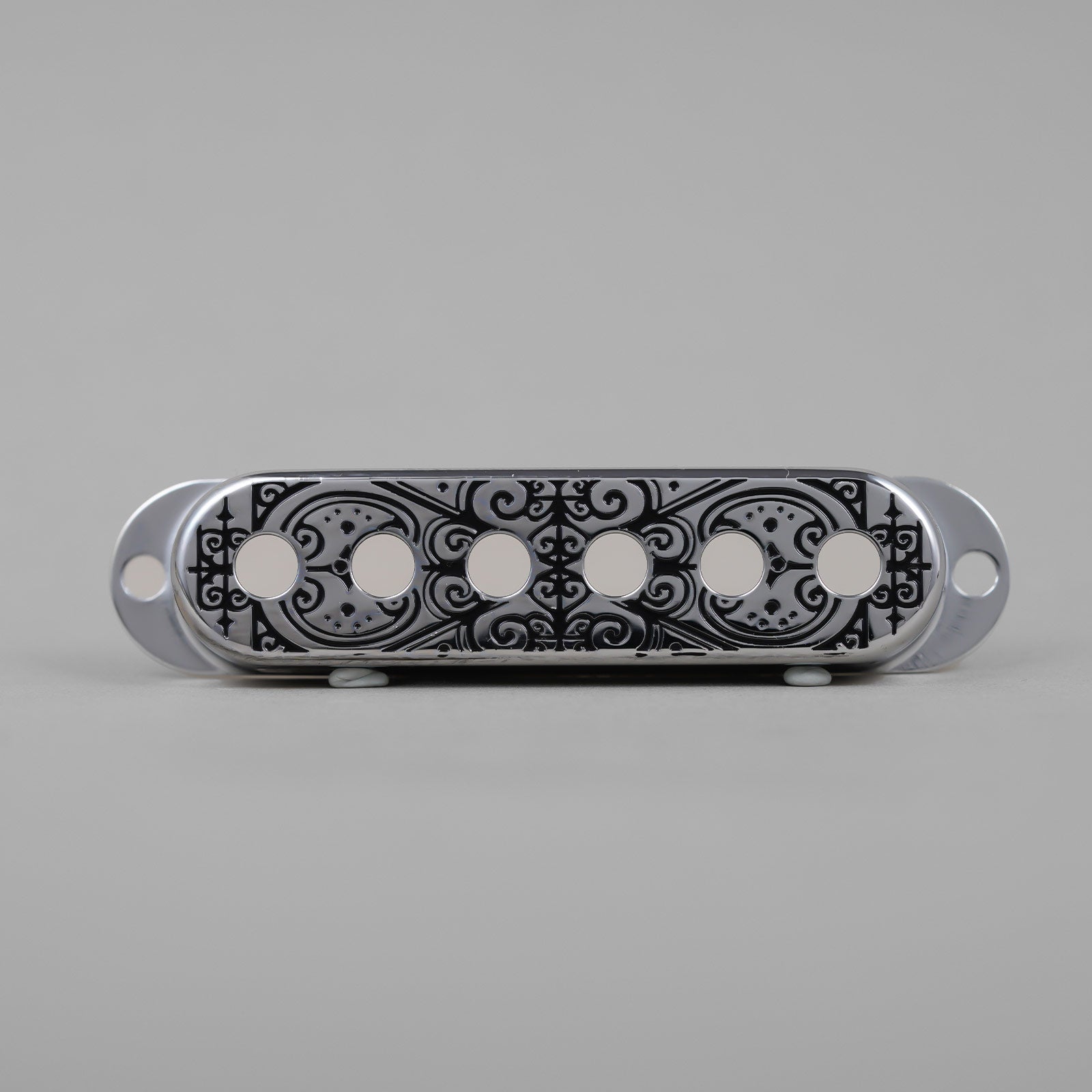 Scroll Pattern  Brass Single Pickup Covers for Strat Guitars | Guyker